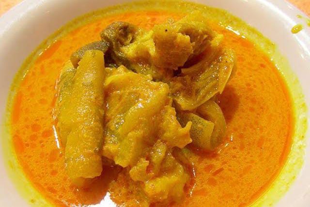 Gulai Tunjang  